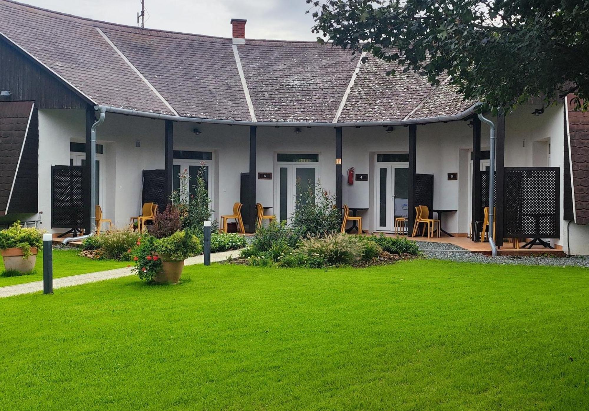 Sárvárfürdő Apartmanház Exterior foto