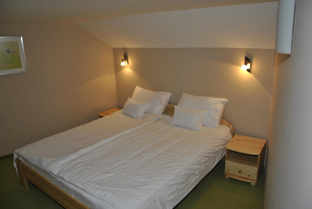 Sárvárfürdő Apartmanház Habitación foto